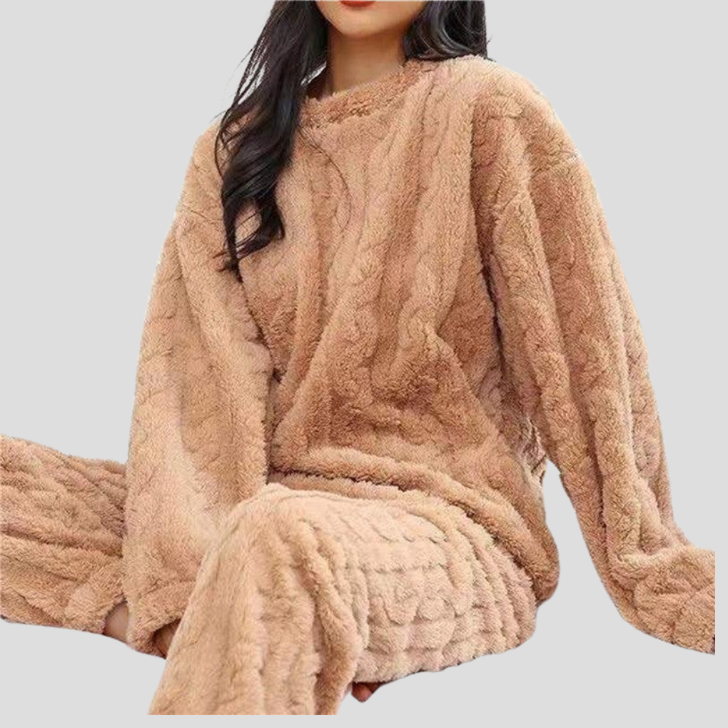 Women’s Warm Fleece Indoor Pajama Set for Colder Nights