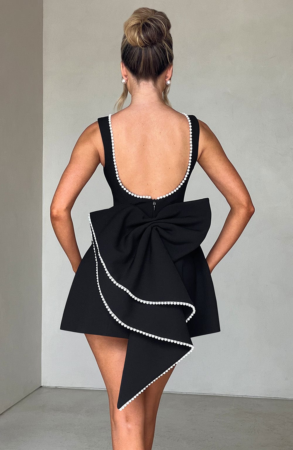 Women's Fashionable Structured Mini Wedding Guest Dress for Special Events